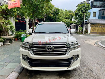 Xe Toyota Land Cruiser VX 4.6 V8 2017