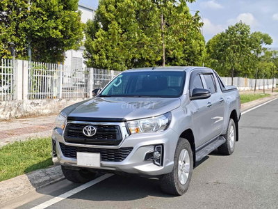 🔴 Toyota Hilux 2020 2.4 EAT 91357 km Bạc