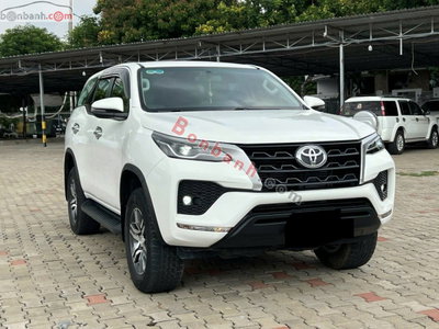 Xe Toyota Fortuner 2.4G 4x2 MT 2020