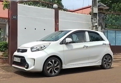 Kia Morning 2016 Số sàn Trắng