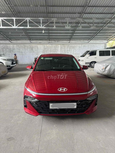 Hyundai Accent 1.5 AT Đỏ 3000km