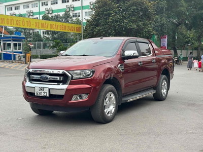 Ford Ranger XLT Đỏ
