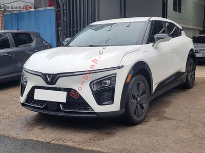 Xe VinFast VF7 Eco 2025