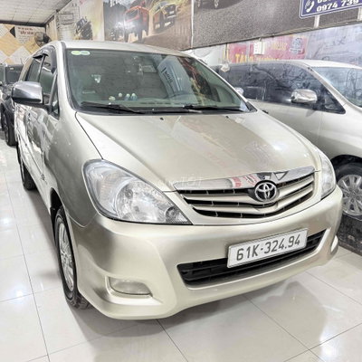 Toyota Innova-G 2010 Số sàn Vàng cát