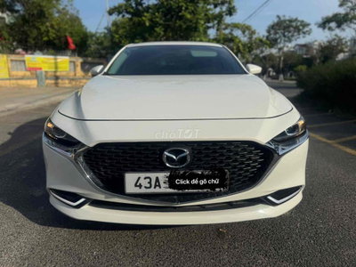 Mazda3 Luxury 2022 Trắng 63000 km xe rất đẹp.