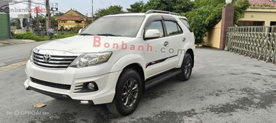 Xe Toyota Fortuner TRD Sportivo 4x2 AT 2016