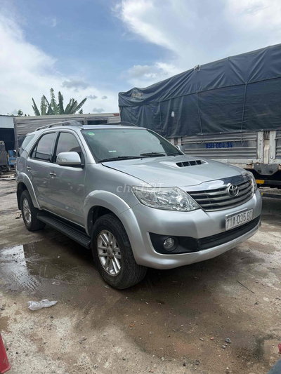 Toyota Fortuner cuối 2014 số sàn máy dầu