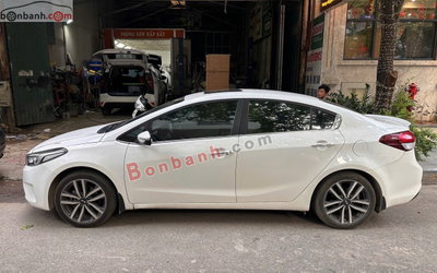 Xe Kia Cerato 1.6 AT 2017