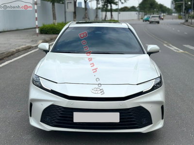 Xe Toyota Camry 2.0Q 2025