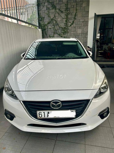 Mazda Mazda3 2016 Trắng gia đình