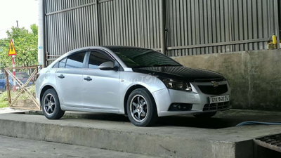 Chevrolet Cruze 2011 Bạc Tự động