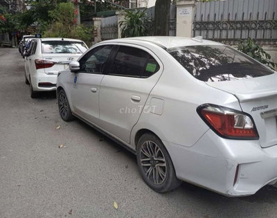 Mitsubishi Attrage 2023 Trắng
