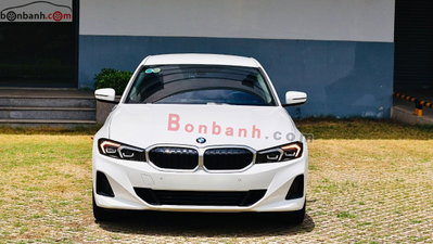 Xe BMW 3 Series 320i Sport Line 2024