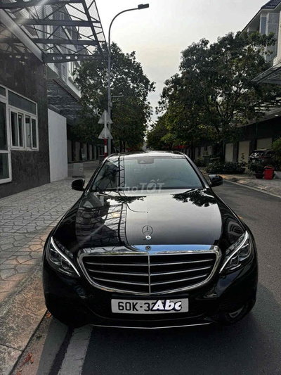 Mercedes C250 Exclusive 2017 Đen 86.000km