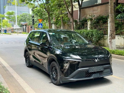 Xe điện Vinfast Limo 2025 màu Đen