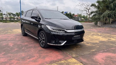 BYD M6 MPV Đen