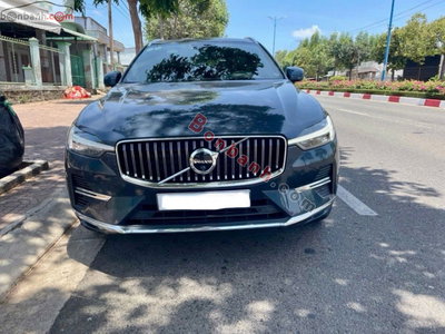 Xe Volvo XC60 Recharge Ultimate T8 AWD 2024