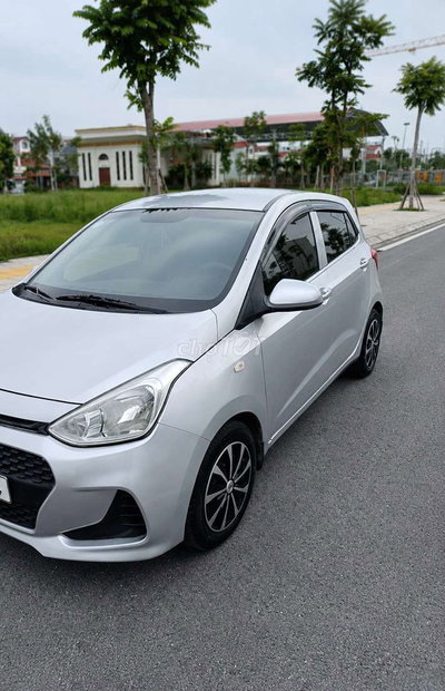 Hyundai i10 2017 Bạc Số sàn