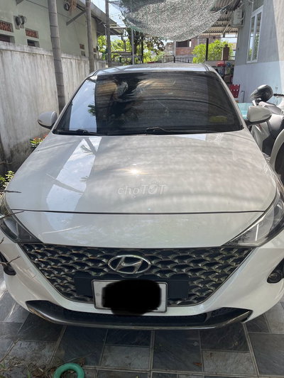 Hyundai Accent Số sàn Trắng