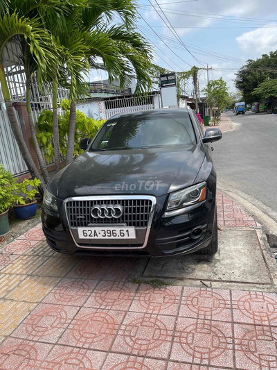 Audi Q5 màu Đen
