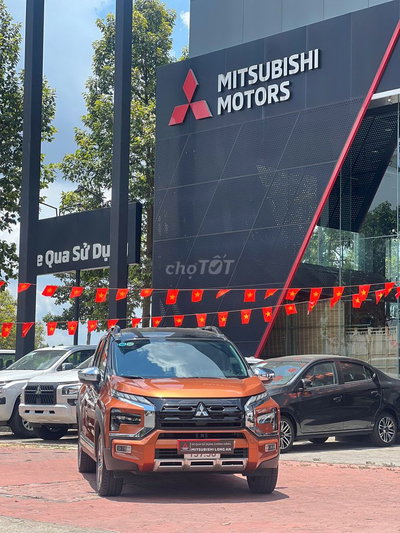 MITSUBISHI XPANDER CROSS CAM ĐEN 2023-27000KM
