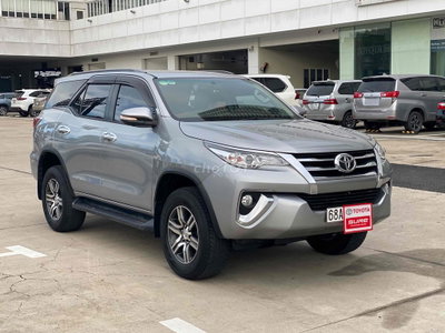 Toyota Fortuner 2017 2.7V AT Bạc