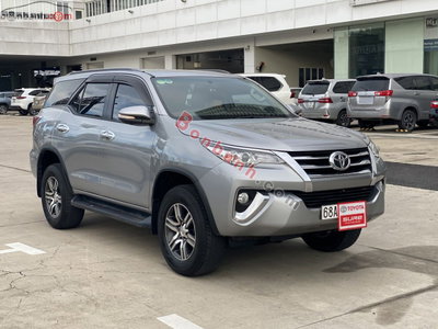 Xe Toyota Fortuner 2.7V 4x2 AT 2017