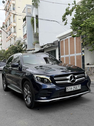 Mercedes GLC300 4Matic Model 2020 Xanh đen