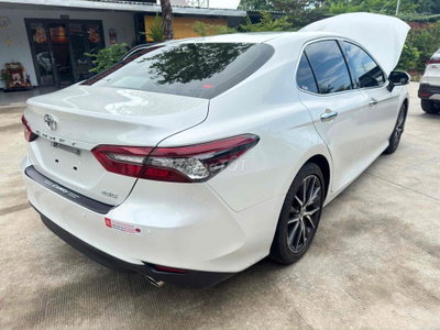 Toyota Camry 2024 2.5Q 29.000km Trắng
