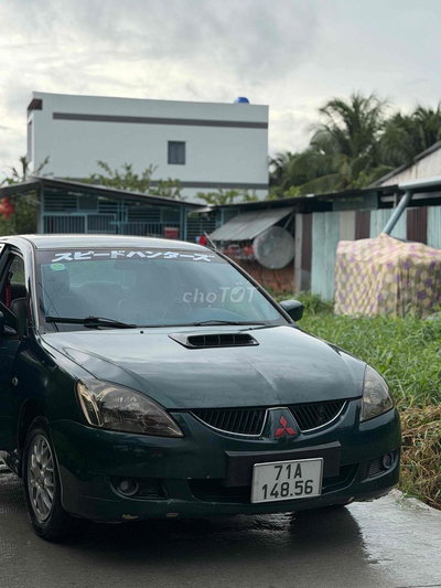 Mitsubishi Lancer màu Xanh đậm