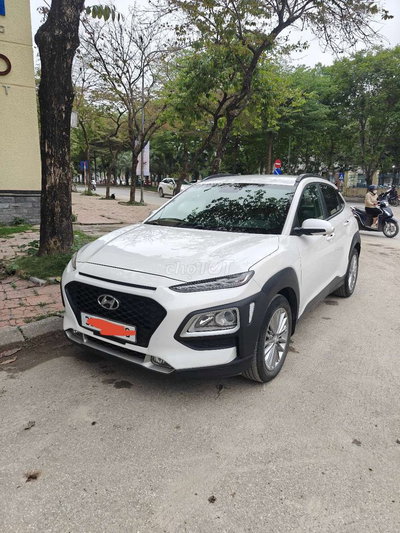 Hyundai Kona Trắng