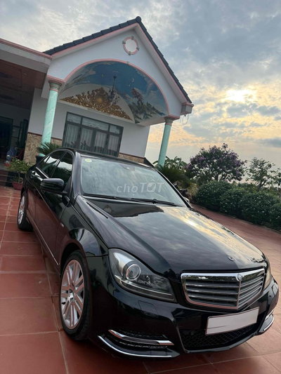 Mercedes-Benz C250 Đen