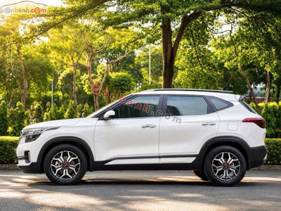 Xe Kia Seltos Premium 1.6 AT 2022