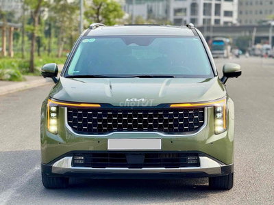Kia Carnival Signature 2025 12000 km