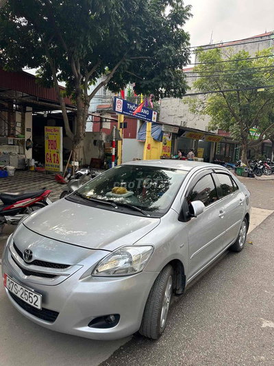 Toyota Vios Tự động Bạc