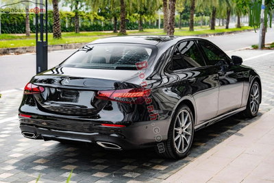 Xe Mercedes Benz E class E300 AMG 2021