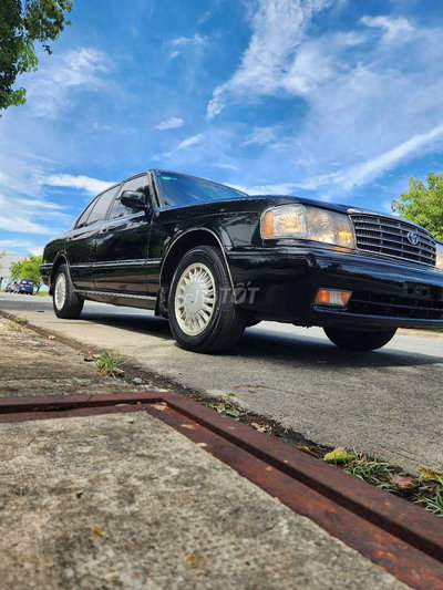 Toyota Crown 1994 màu Đen