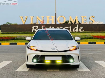 Xe Toyota Camry 2.0Q 2025