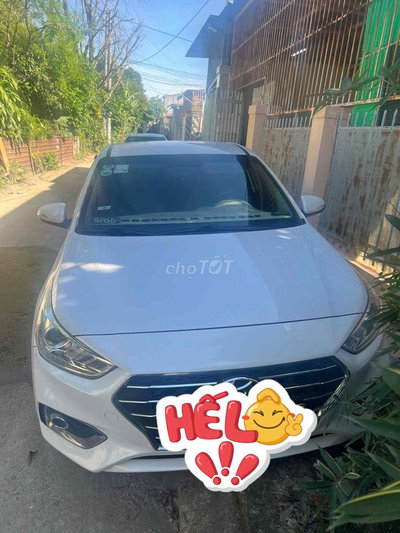 Hyundai Accent 2018 Trắng Số sàn