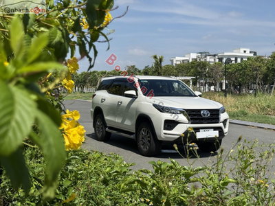 Xe Toyota Fortuner 2.7V 4x2 AT 2021
