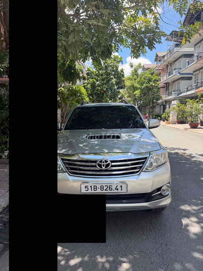 Toyota Fortuner 2015 2.4G Bạc
