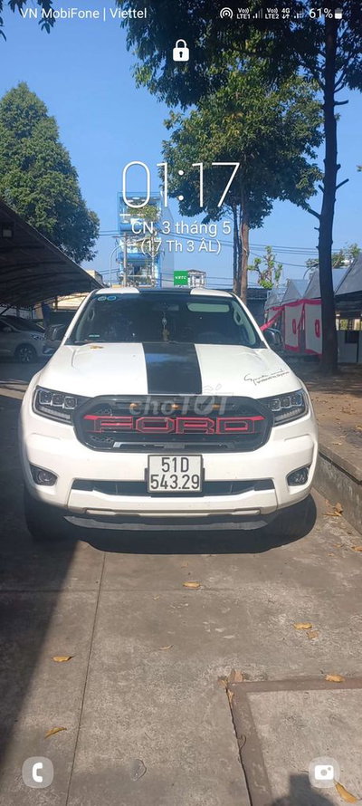 Ford màu Trắng