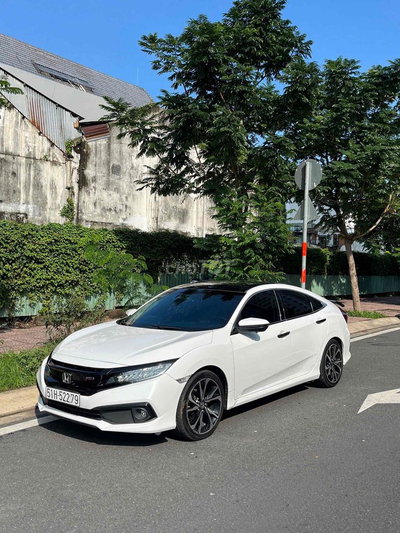 Honda Civic 2019 1.5 Turbo RS - 218000 km