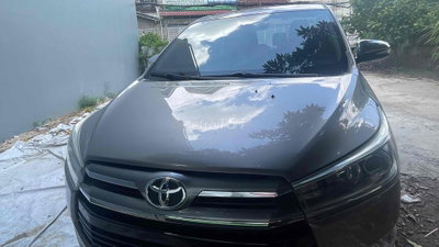 Toyota Innova 2017 V 110000 km Nâu