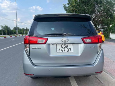 Toyota Innova MT 2017 Bạc
