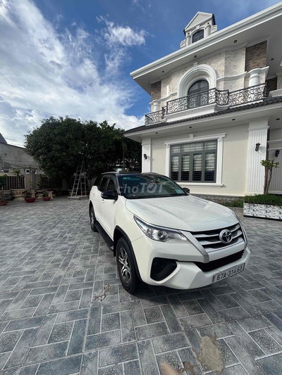 Toyota Fortuner 2019 Trắng