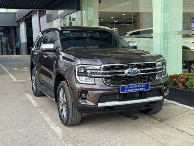 Ford Everest Titanium 2024 4x4 Nâu 33.000km