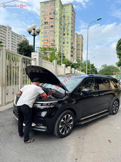 Xe Kia Carnival Signature 2.2D 2022