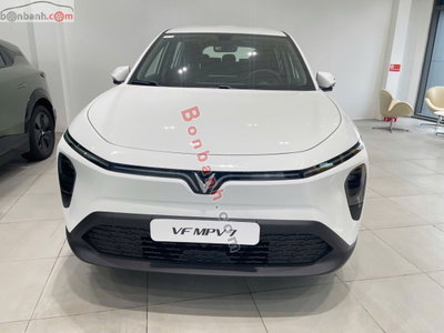Xe VinFast VF MPV 7 AT 2026