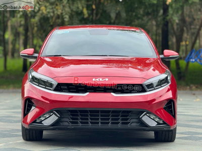 Xe Kia K3 Premium 2.0 AT 2022